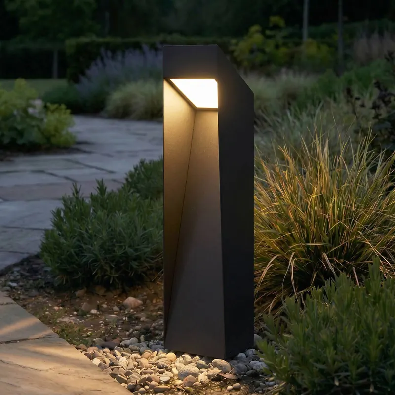 Słupek oświetleniowy LED Lucande Louran, 55 cm, czarna, światło skierowane w