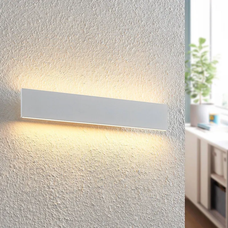 Kinkiet LED Lindby Ignazia, 47 cm, biały, metal, światło skierowane w górę/w dół