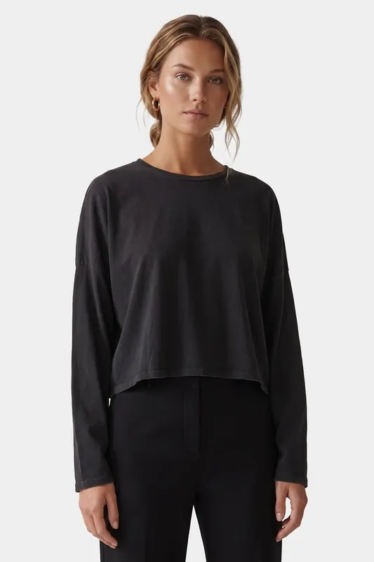 Mikuta The Dark Peachy Loose Cotton Longsleeve Black Maat: S | Tops Outlet | Dames | Zwart