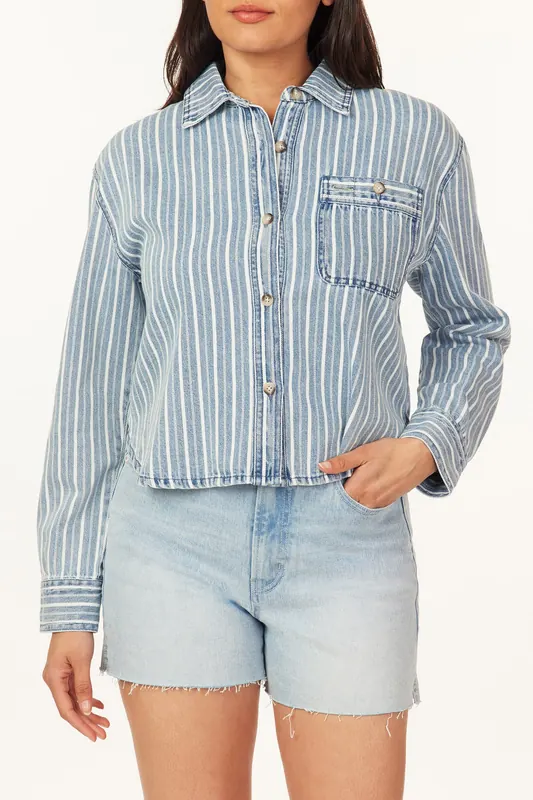 Scotch & Soda Cropped Denim Shirt Bel Air Maat: M | Overhemden Outlet | Dames | Blauw