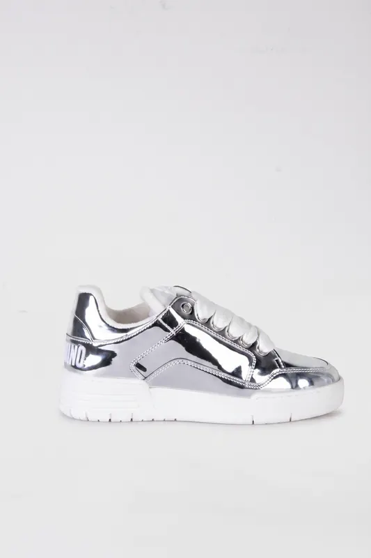 Moschino Calfskin Sneakers Silver Maat: 37 | Sneakers Outlet | Dames | Zilver