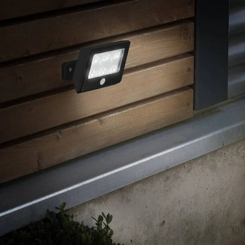 Reflektor zewnętrzny LED Kollig, IP54, czarny