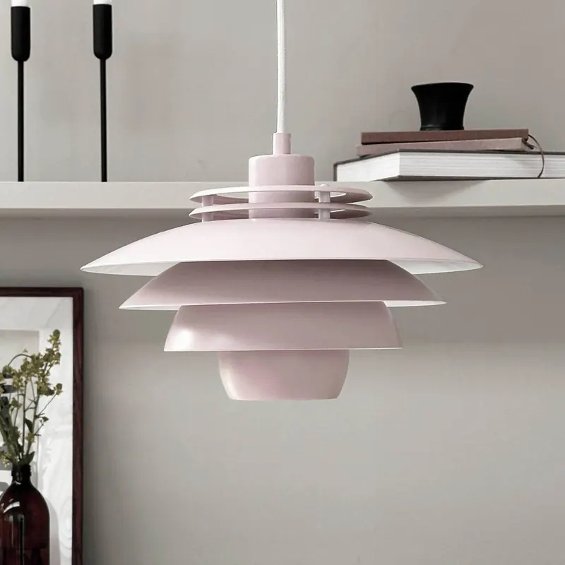 Lampa wisząca Dyberg Larsen Ejka mini, różowa, Ø 30 cm, metal