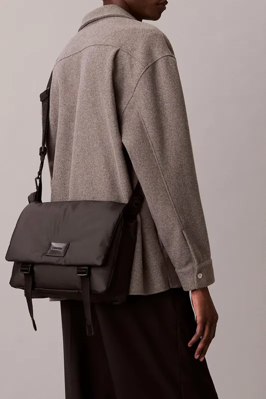 Calvin Klein Puffer Utility Messenger Bag Black Maat: OS | Messengertassen Outlet | Heren | Zwart