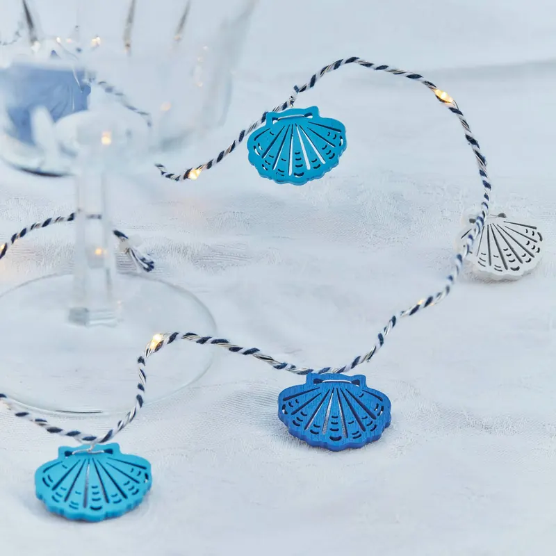 Łańcuch świetlny LED Selma Clam, niebieski, 20 lampek, zasilanie bateryjne