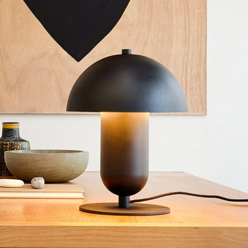 Lampa stołowa Dyberg Larsen „Movie”, czarna, metalowa, E27