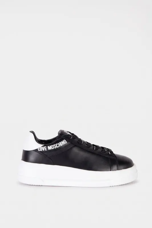 Moschino Sneakers Black Maat: 37 | Sneakers Outlet | Dames | Zwart