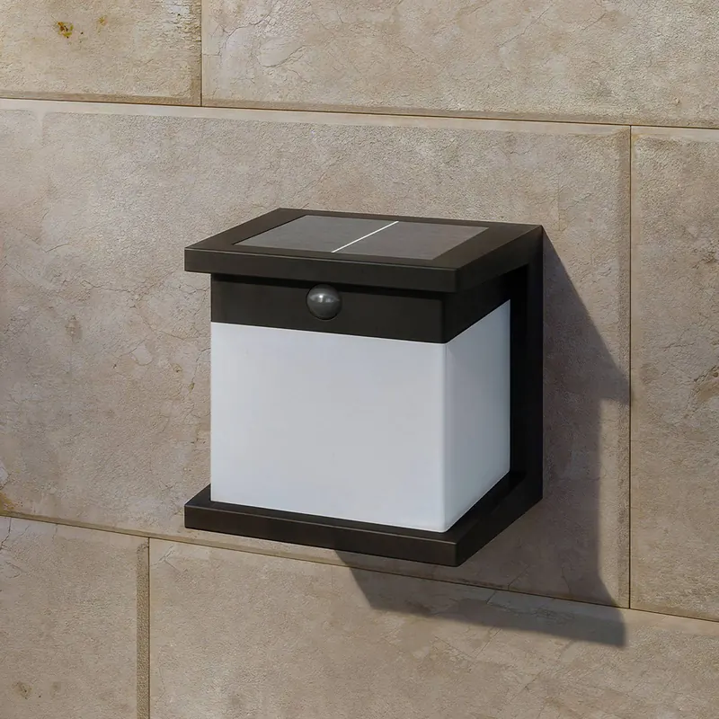 Kinkiet solarny LED Philips Diara, czarny, z czujnikiem, IP44