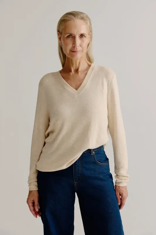 Josephine & Co Astrid Sweater Sand Maat: L | Sweaters Outlet | Dames | Beige