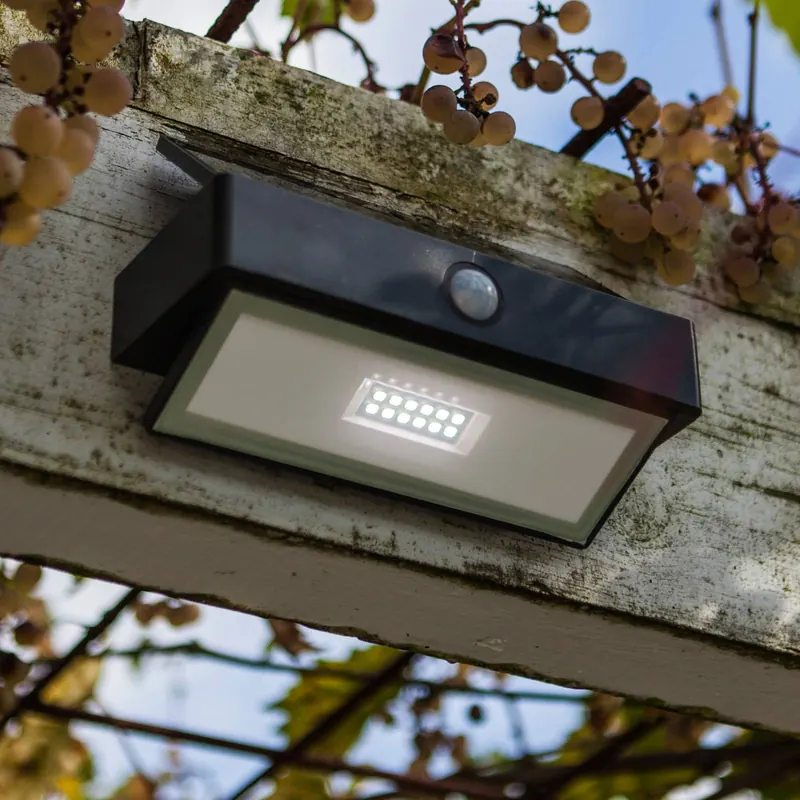 Kinkiet zewnętrzny LED z panelem słonecznym ARROW, ciemnoszara, 18 cm, czujnik
