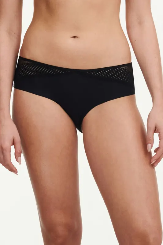 Chantelle Co Bo. Shorty Covering Std W. Black Maat: 38 | Slipjes Outlet | Dames | Zwart