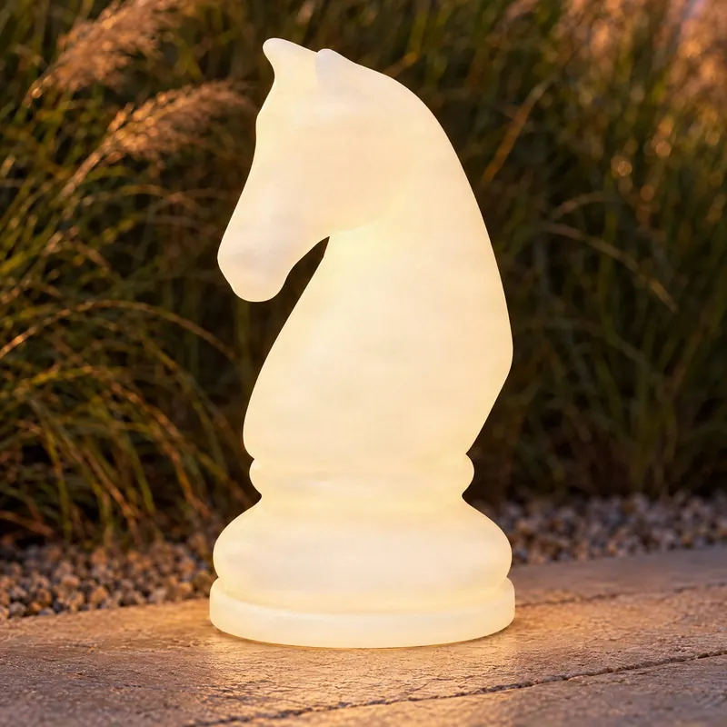 Lampa stojąca LED Lucande Gambi, figura szachowa – skoczek, CCT IP44