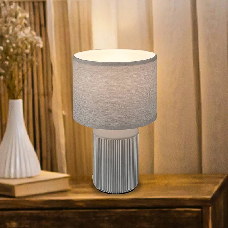 Lampa stołowa Ino, szara, wysokość 38 cm, ceramika, tkanina, E27