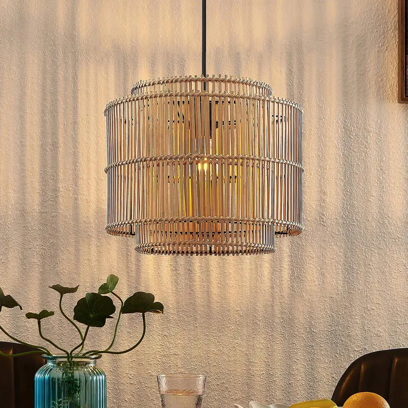 Lampa wisząca Lindby Bridga, średnica 35 cm, czarna, bambus