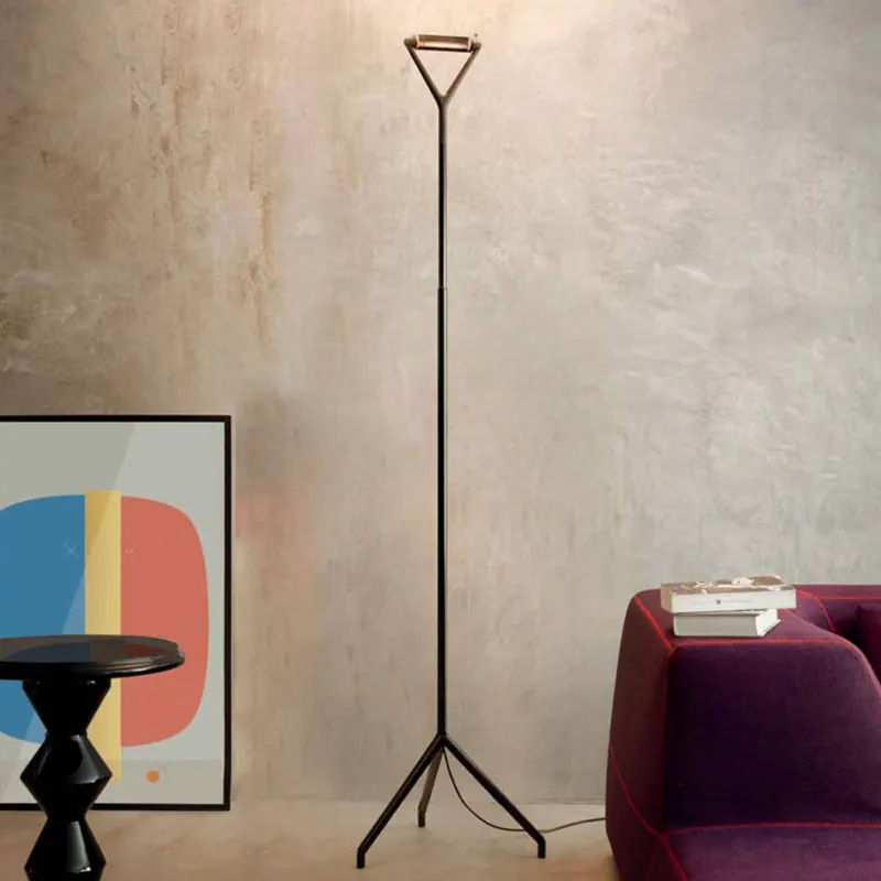 Czarna lampa stojąca Lola ze ściemniaczem