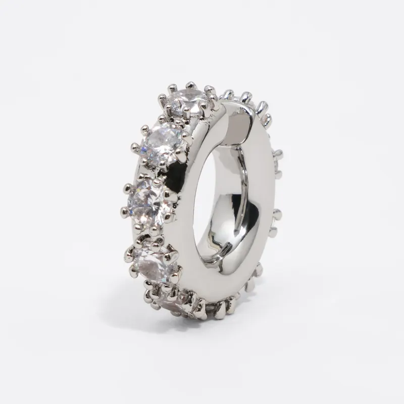 Kolczyk earcuff kryształkami srebrny