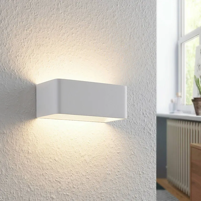 Arcchio LED kinkiet Karam, 20 cm, biały, metal, góra/dół
