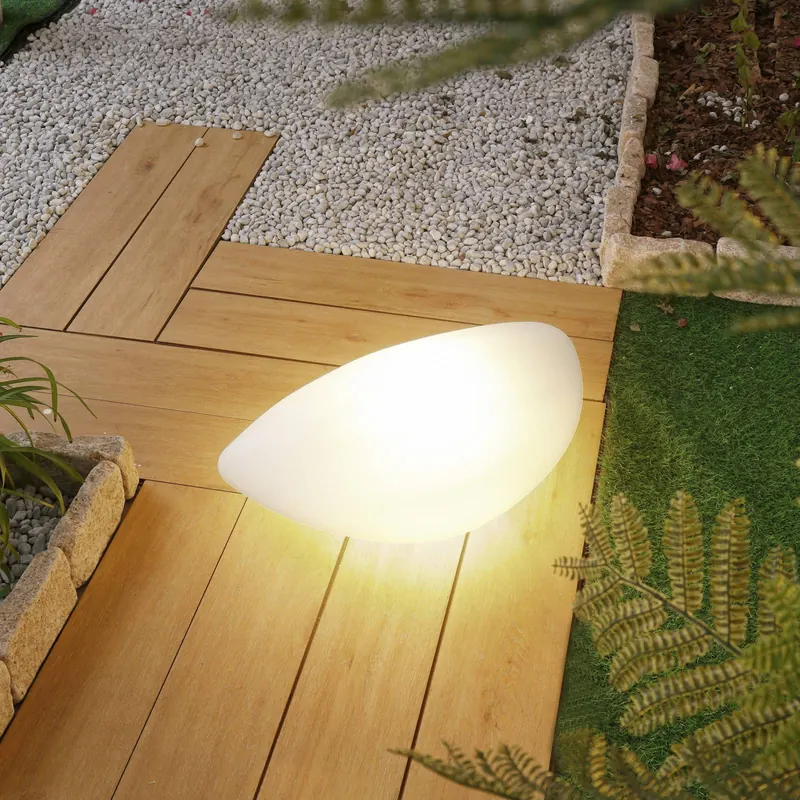 Lindby – zewnętrzna lampa podłogowa Arani, biała, tworzywo sztuczne, wtyczka