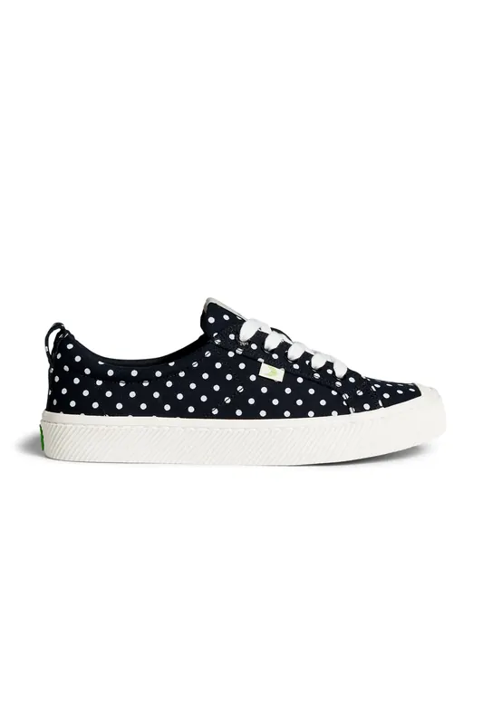 Cariuma Oca Canvas White Black Polka Dots Maat: 38.5 | Sneakers Outlet | Unisex | Blauw