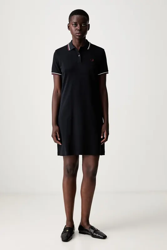 Fred Perry  sukienka gładka bawełniana z elastanem