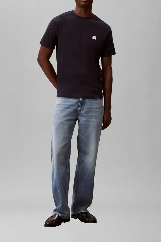 Calvin Klein Ss Waffle Badge Crewneck Tee Dark Sapphire Maat: M | Basic T-Shirts Outlet | Heren | Blauw