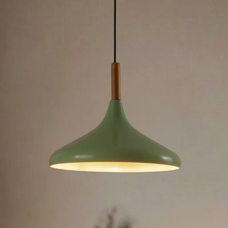 Lampa wisząca Chris, miętowa zieleń/biały, Ø 35 cm, metal, detal drewno