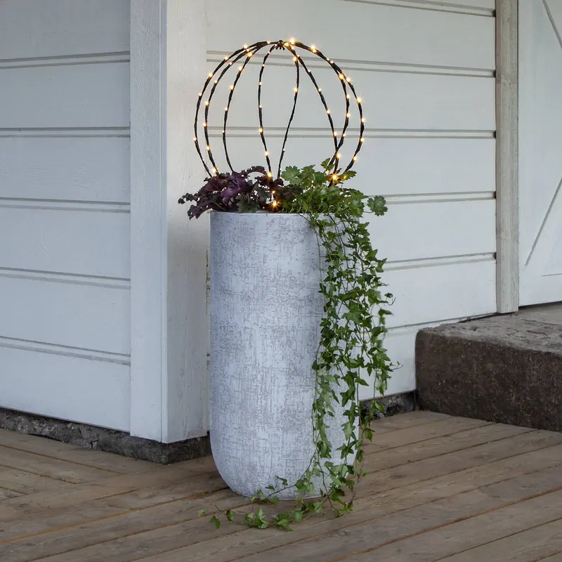 Lampa z grotem ziemnym LED Kula, Ø 40 cm, czarna, metalowa bateria