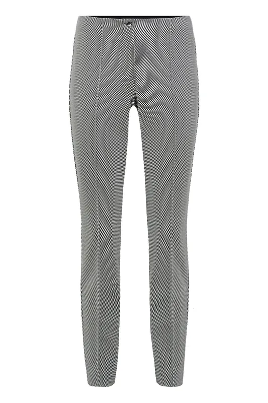 Atelier Gardeur Cara766-601501 Black Maat: 36 | Pantalons Outlet | Dames | Zwart
