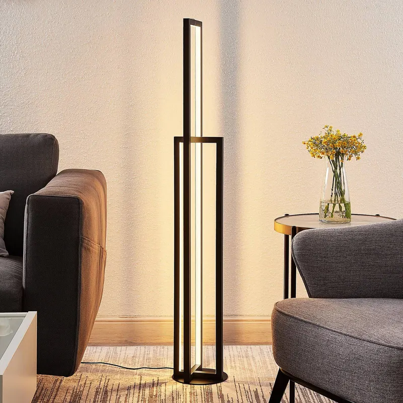 Lucande lampa stojąca LED Hylda, 123 cm, czarny, aluminium