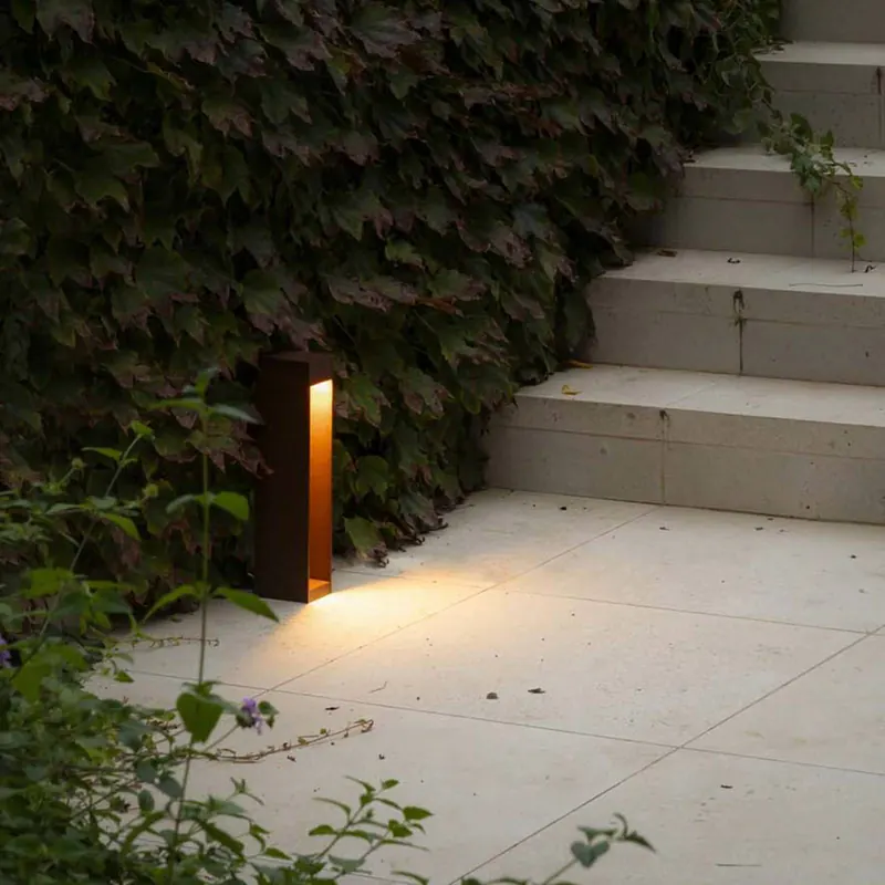 Słupek oświetleniowy LED Cerler, brązowy, 35 cm, metal, IP65, CCT