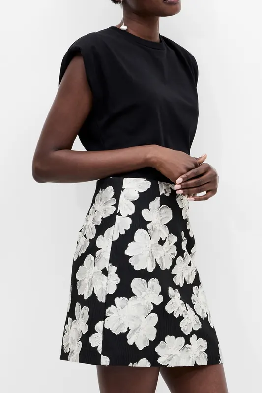 French Connection Lora Poly Jacquard Mini Skirt Porcelain Cream/blac Maat: 14 | Mini Rokken Outlet | Dames | Zwart