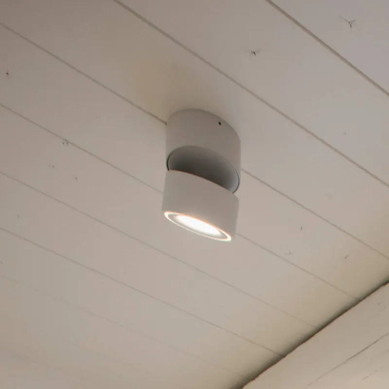 Reflektor sufitowy LED Clippo, ściemniany do ciepłego, biały