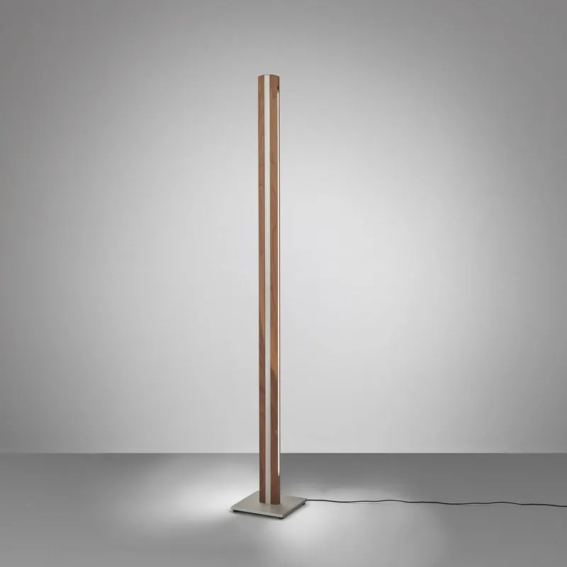 Lampa stojąca LED Quitani Elis, orzech/nikiel