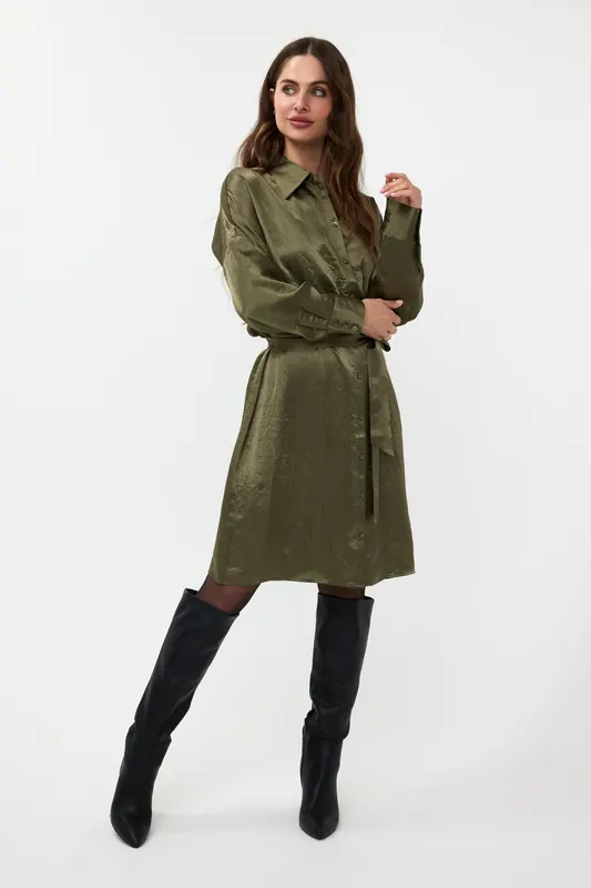 EsQualo Dress Crushed Satin Moss Green Maat: 36 | Blousejurken Outlet | Dames | Groen