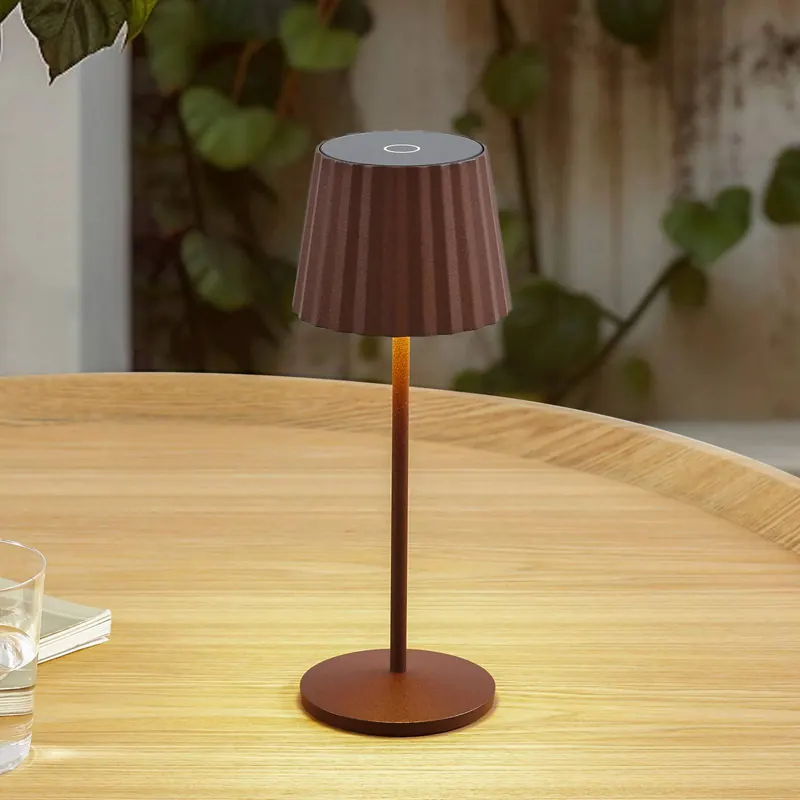 Lindby lampa stołowa LED Esali, rdzawobrązowa, IP65