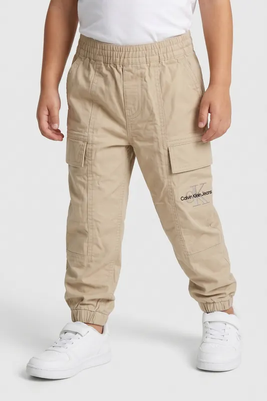 Calvin Klein Boys Essential Woven Cargo Safari Maat: 14 | Broeken Outlet | kids | Beige