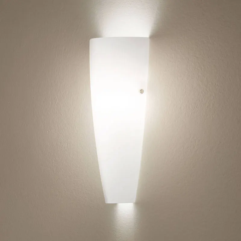 Biała lampa ścienna DEDALO IP44