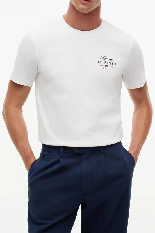 Tommy Hilfiger Script Stack Regular White Maat: XL | Basic T-Shirts Outlet | Heren | Wit