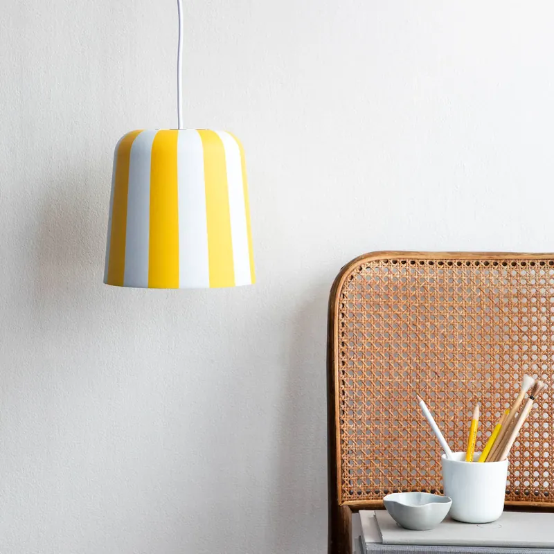 Lampa wisząca Dyberg Larsen Gry, żółty/biały, Ø 20 cm, metal