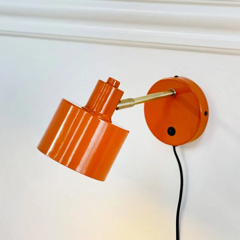 Lampa ścienna Dyberg Larsen Ocean, pomarańczowy, głębokość 30 cm