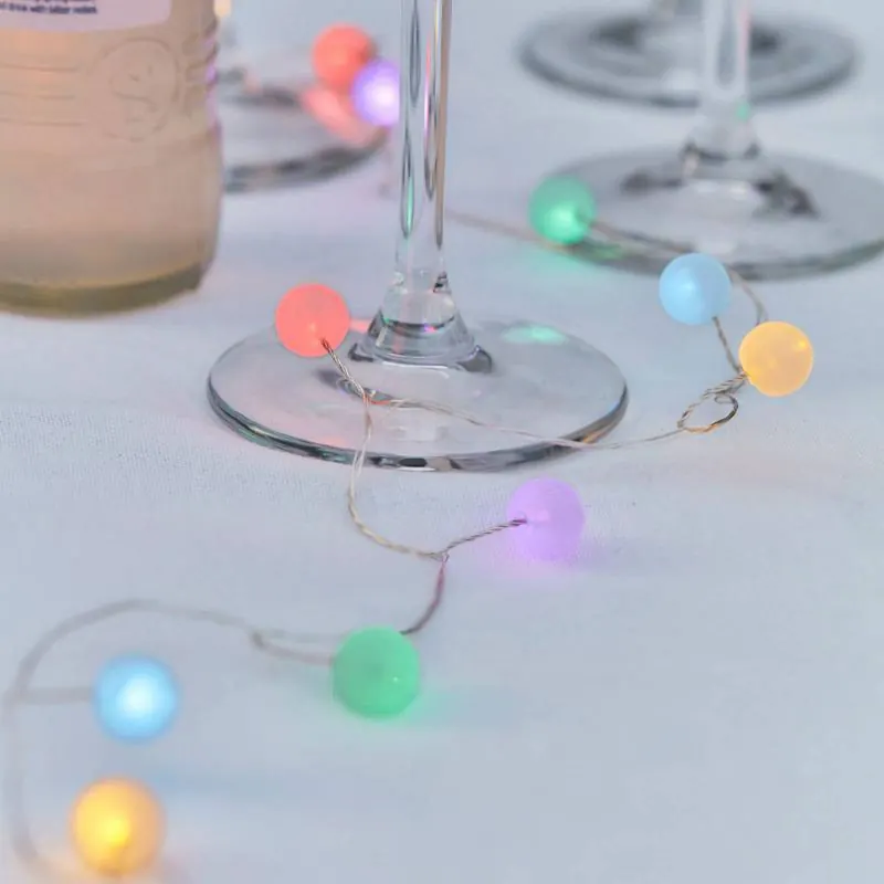 Łańcuch świetlny LED Ally Ball Cluster, kolorowy, 14 lampek, zasilanie bateryjne