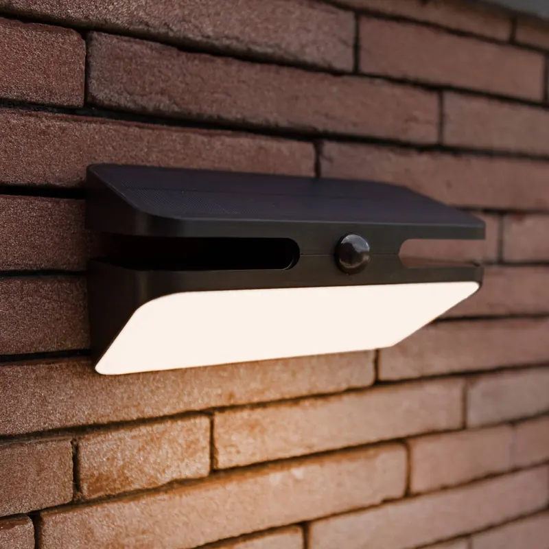 Kinkiet zewnętrzny LED z panelem słonecznym AERO, czarna, 21 cm, czujnik ruchu,
