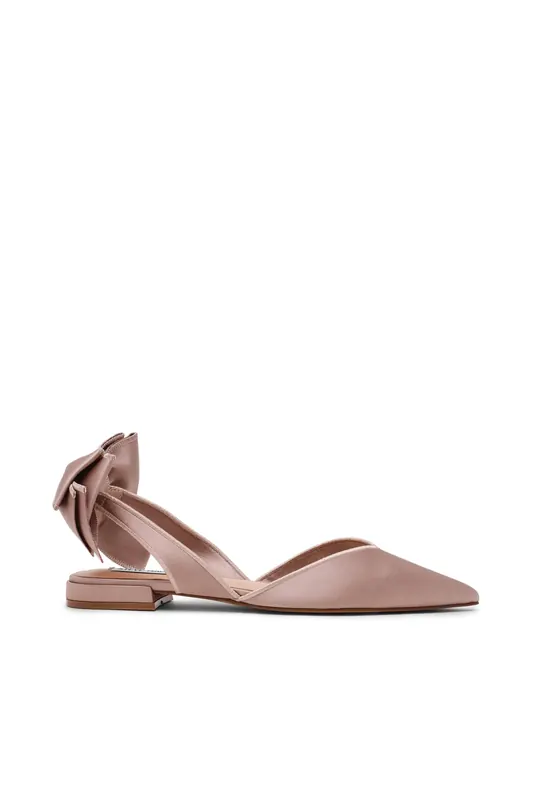 Steve Madden Synthia Flat Shoes Taupe Satin Maat: 40 | Pumps Outlet | Dames | Beige