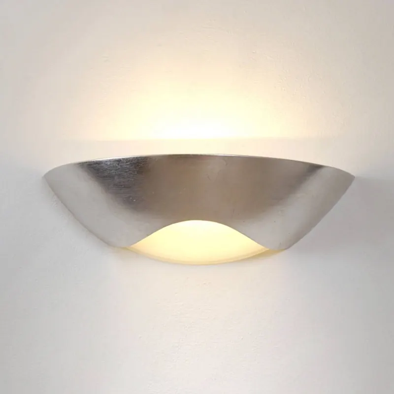 Szlachetna lampa ścienna Matteo