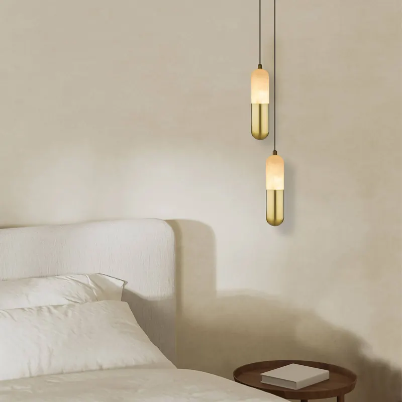 Żyrandol LED 2545 mosiężno-biały, średnica 5 cm, metal/alabaster, ściemniany
