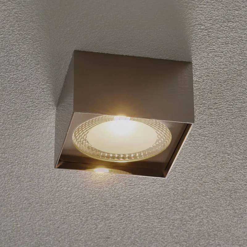 Helestra Kari lampa sufitowa LED, kątowa, nikiel