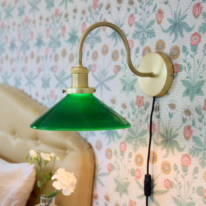 Kinkiet PR Home Axel, kolor mosiądz, zielony szklany klosz