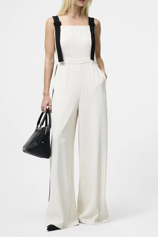 French Connection Mara Vinnie Suiting Jumpsuit Sandshell Black Sandshell Black Maat: 8 | Jumpsuits Outlet | Dames | Zwart