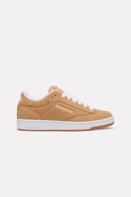 Reebok Unisex Club C Bulc Cln Camel/camel/white Maat: 41 | Sneakers Outlet | Unisex | Beige