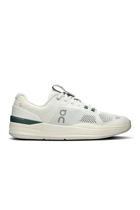 On The Roger Pro 1 White | Evergreen Maat: 42 | Trainingsschoenen Outlet | Heren | Wit